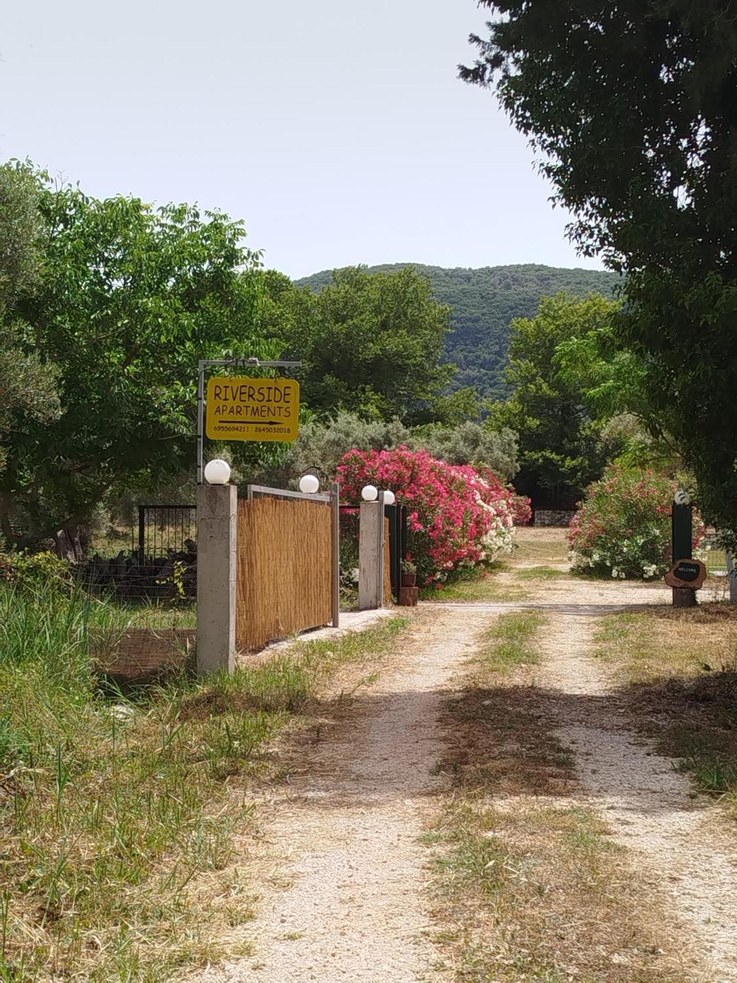 Riverside Αpartments Vasiliki Exterior foto