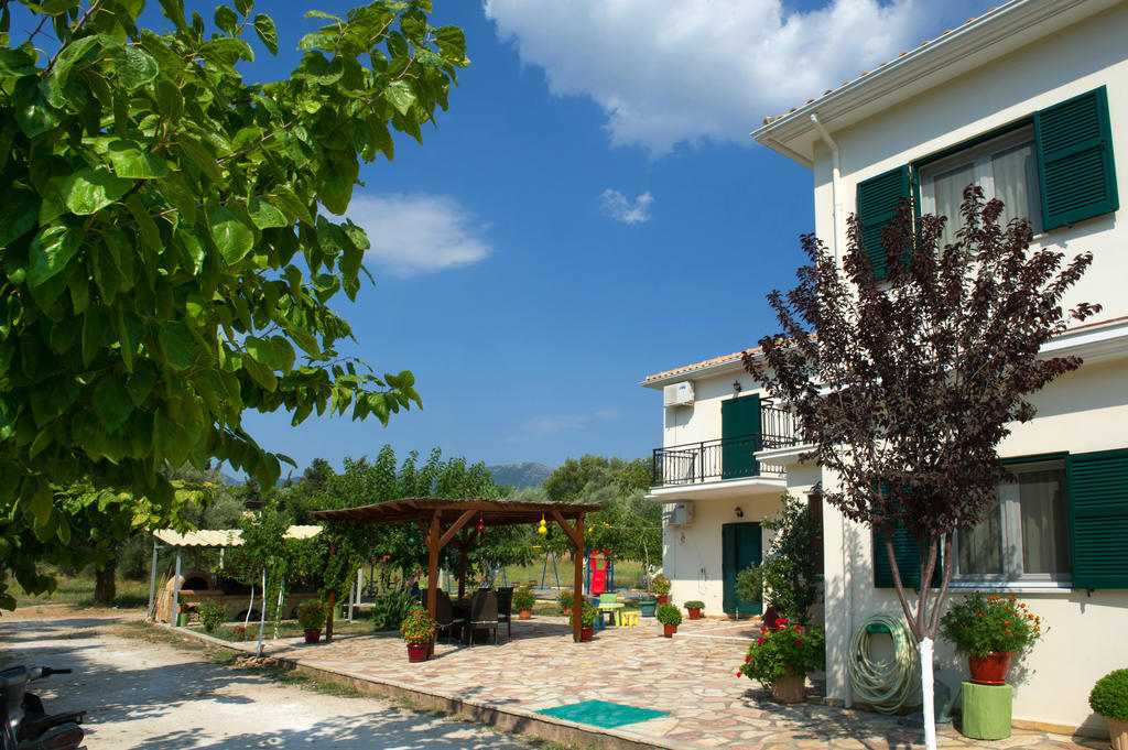 Riverside Αpartments Vasiliki Exterior foto